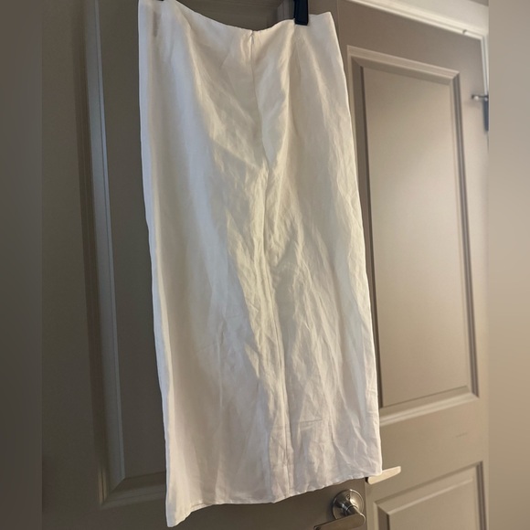 ZARA WOMAN SS22
ECRU LINEN BLEND KNOT-
TED SKIRT - Picture 5 of 5